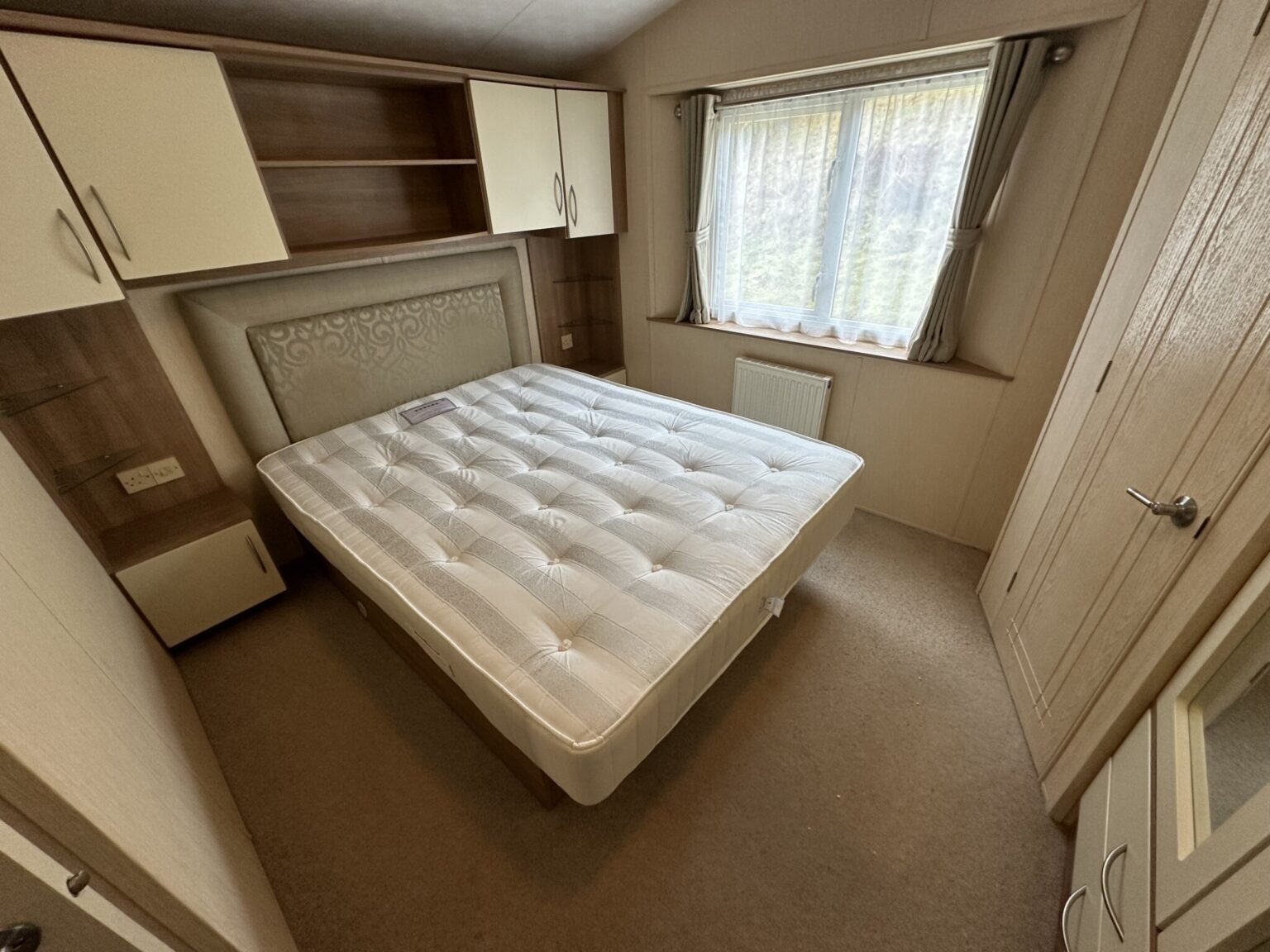 2013 Willerby New Hampton 38 x 12 2 Bedroom With Decking £29,995.00